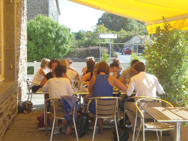 La Gouesnière Hotel Restaurant Du Commerce מראה חיצוני תמונה