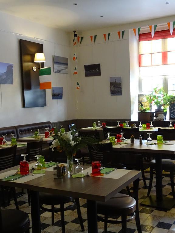 La Gouesnière Hotel Restaurant Du Commerce מראה חיצוני תמונה