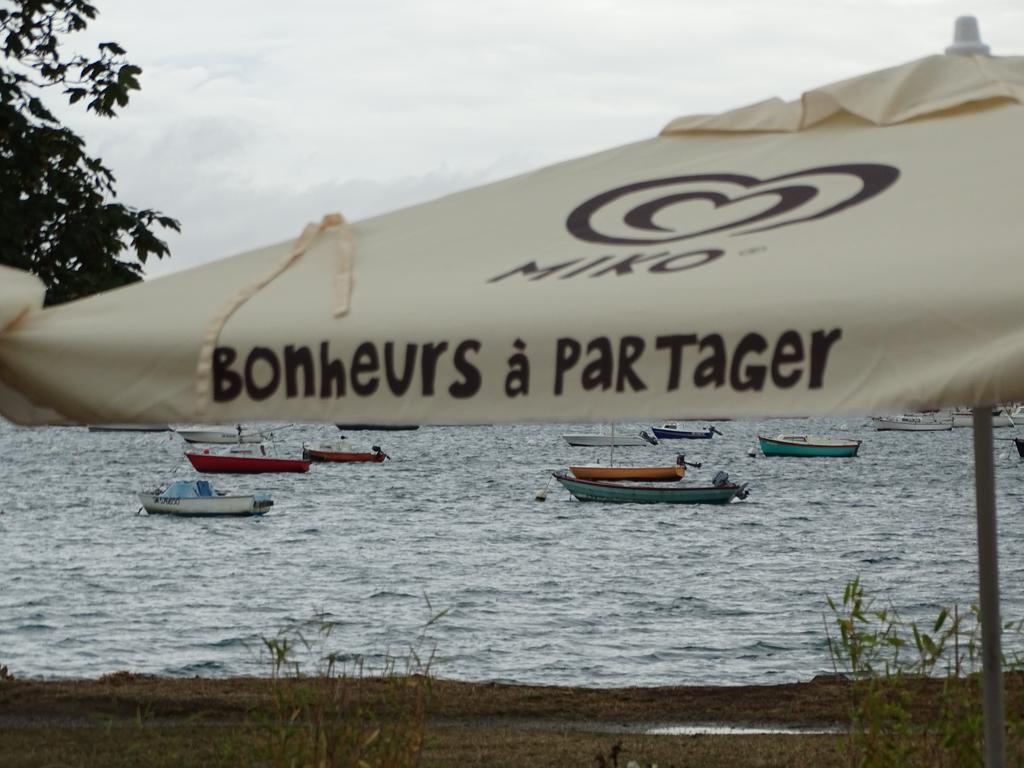 La Gouesnière Hotel Restaurant Du Commerce מראה חיצוני תמונה
